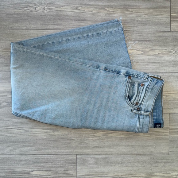GAP Faded Blue Straight Jeans - Picture 2 of 3
